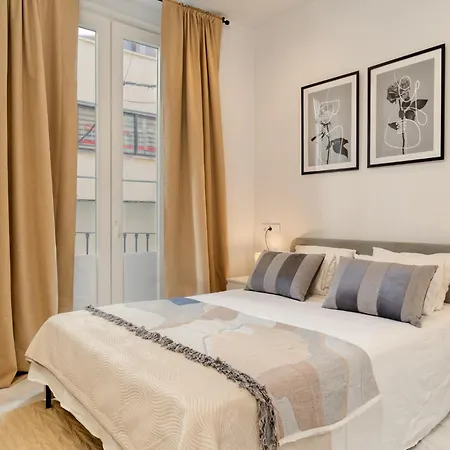 Serenity Deluxe Apartment