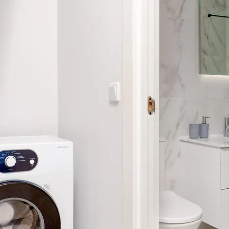 Serenity Deluxe Apartment